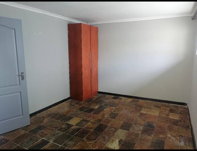 1 bed property to rent in WINCHESTER HILLS